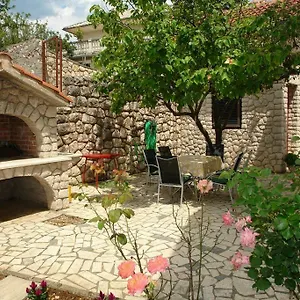  Apartman Nina